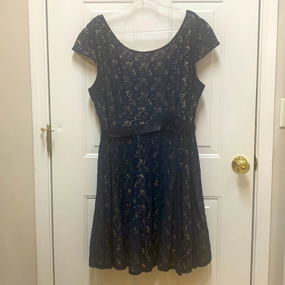 Fifth & Park Women’s Spring Dress 👗